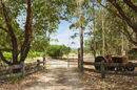 Red Tractor Retreat - Tourism TAS 2