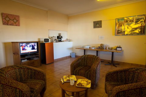 Tilmouth Well Roadhouse - Tourism TAS 7