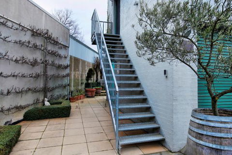 Bella Loft - Hobart Tourism 3