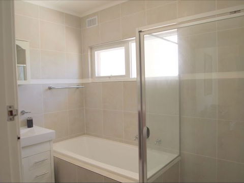 Christies Cottage For Holidays And Relocations. - Hobart Tourism 7