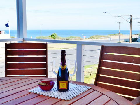Century 21 SouthCoast: Bayside - Hobart Tourism 0