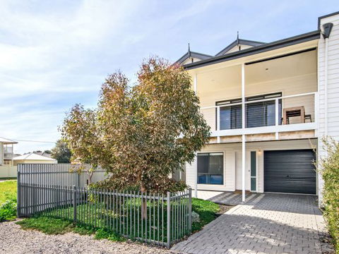 Century 21 SouthCoast: Bayside - Hobart Tourism 1