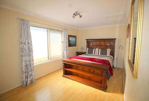Christies Cottage For Holidays And Relocations. - Hobart Tourism 20