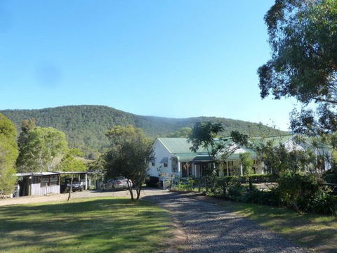 Villa Siena - Hobart Tourism 4