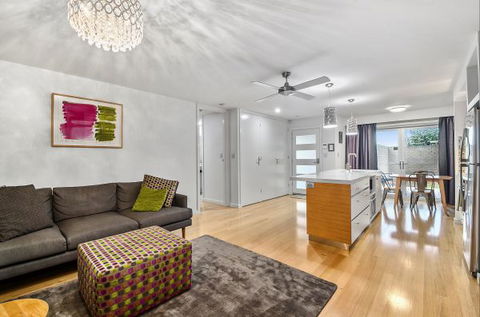 Limestone Coast Apartments - Hobart Tourism 2