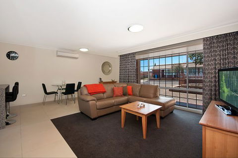 Limestone Coast Apartments - Hobart Tourism 3
