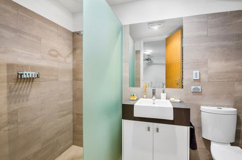 Limestone Coast Apartments - Hobart Tourism 8