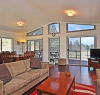 Villa Siena - Hobart Tourism