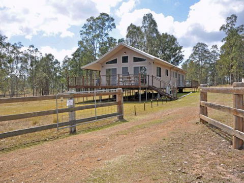 Villa Siena - Hobart Tourism 1