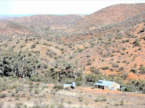 Nudlamutana Hut - Tourism TAS 3