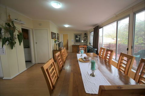 Christies Cottage For Holidays And Relocations. - Hobart Tourism 10