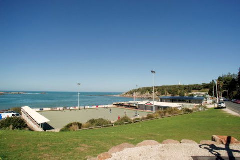 The Dolphins 1 - Hobart Tourism 2