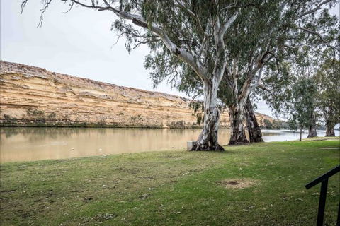 River Shack Rentals - Living The Dream - Tourism TAS 3