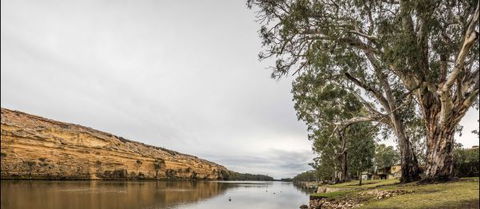 River Shack Rentals - Living The Dream - Tourism TAS 4