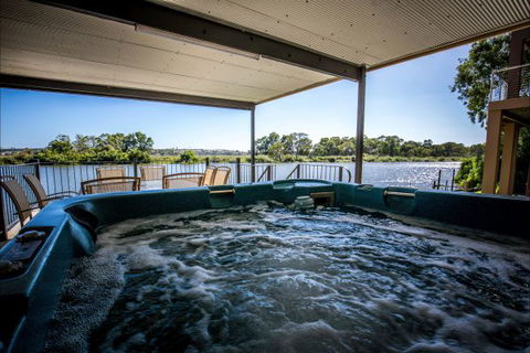 River Shack Rentals - Living The Dream - Tourism TAS 49