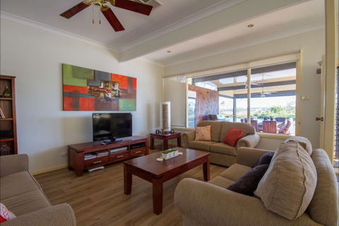 River Shack Rentals - Living The Dream - Tourism TAS 50