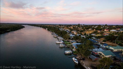 River Shack Rentals - Living The Dream - Tourism TAS 95