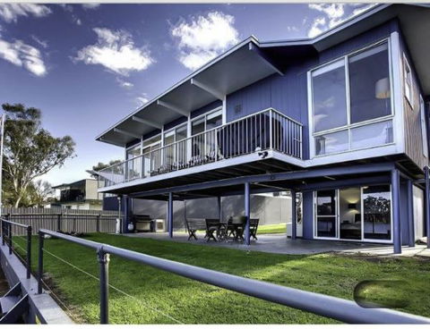 River Shack Rentals - Living The Dream - Tourism TAS 96
