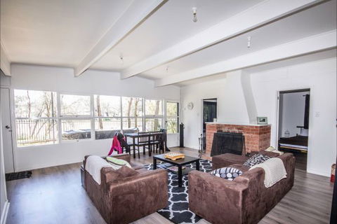 River Shack Rentals - Living The Dream - Tourism TAS 107