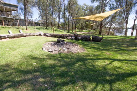 River Shack Rentals - Living The Dream - Tourism TAS 109