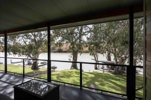 River Shack Rentals - Living The Dream - Tourism TAS 37