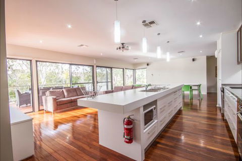 River Shack Rentals - Living The Dream - Tourism TAS 129