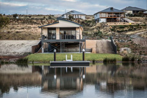River Shack Rentals - Living The Dream - Tourism TAS 86