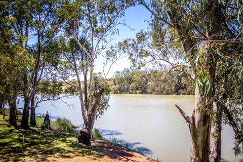 River Shack Rentals - Living The Dream - Tourism TAS 82