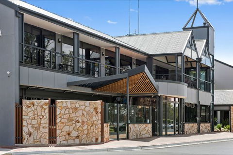 Berri Hotel - Hobart Tourism 0