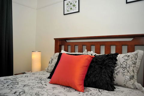 Casolare B&B Vineyard Accommodation - Hobart Tourism 1