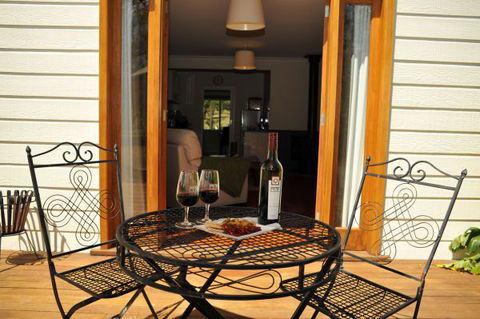 Casolare B&B Vineyard Accommodation - Hobart Tourism 6