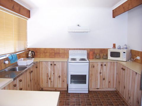 Century 21 SouthCoast: Silver Sands - Hobart Tourism 2