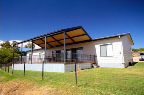 River Shack Rentals - Living The Dream - Tourism TAS 25