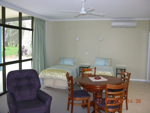 Myrtleford Masonic Units - Tourism TAS 2