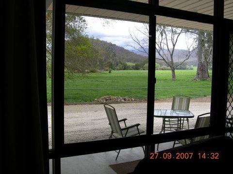 Myrtleford Masonic Units - Tourism TAS 6