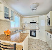 Aqua Leaf Apartment - Hobart Tourism