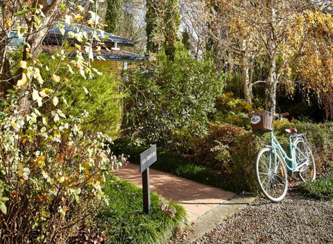 Pizzini's Vineyard Guesthouse - Tourism TAS 5