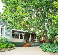 Oak Tree Lodge