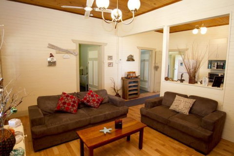 Anderl's Beach Cottage - Tourism TAS 2