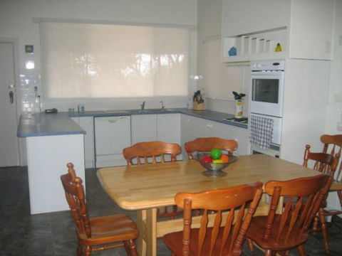 Gilgens Country River Retreat - Hobart Tourism 1