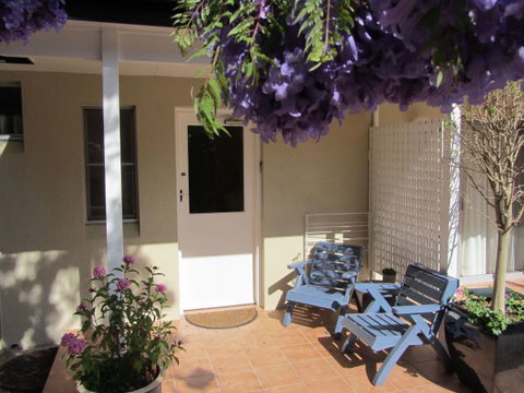 Jacaranda Bed And Breakfast - Tourism TAS 1