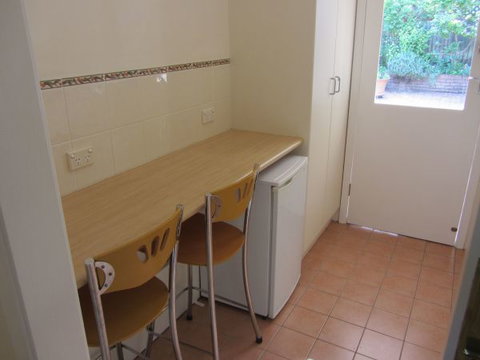 Jacaranda Bed And Breakfast - Tourism TAS 7