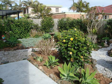 The White House - Shellharbour Village - Tourism TAS 4
