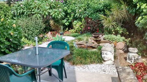 The White House - Shellharbour Village - Tourism TAS 7