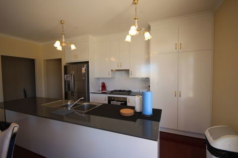 LJ Hooker Goolwa Holiday Rentals - 42 Underwood Avenue, Goolwa Beach - Tourism TAS 18
