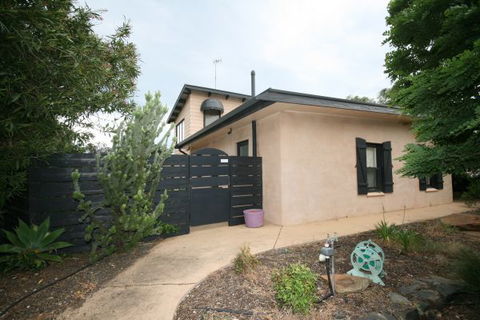 LJ Hooker Goolwa Holiday Rentals - 42 Underwood Avenue, Goolwa Beach - Tourism TAS 24