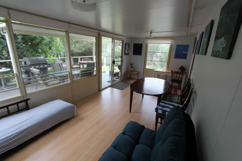 LJ Hooker Goolwa Holiday Rentals - 42 Underwood Avenue, Goolwa Beach - Tourism TAS 30