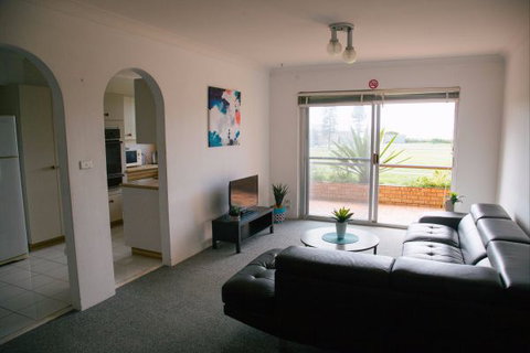 Reef Resort Apartments - Tourism TAS 4