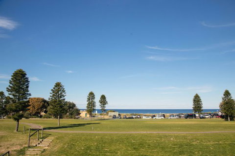Reef Resort Apartments - Tourism TAS 9