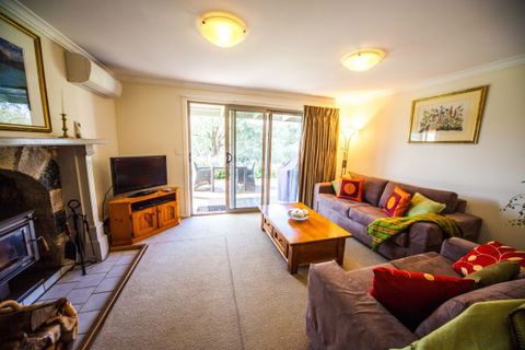 Sunnyside Cottage - Hobart Tourism 4